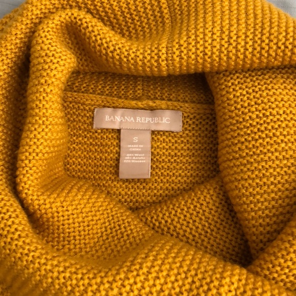 Sweater - Picture 4 of 6